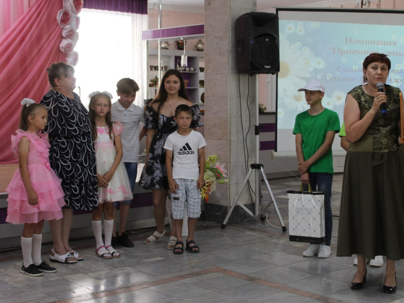В Калачинске прошел районный фестиваль семей «Моя семья – мое богатство».