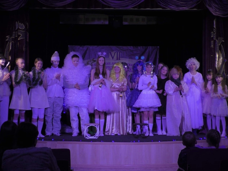 Театральный фестиваль детских любительских театров «Путешествие по сказке» был организован на базе театра кукол «Сказка».